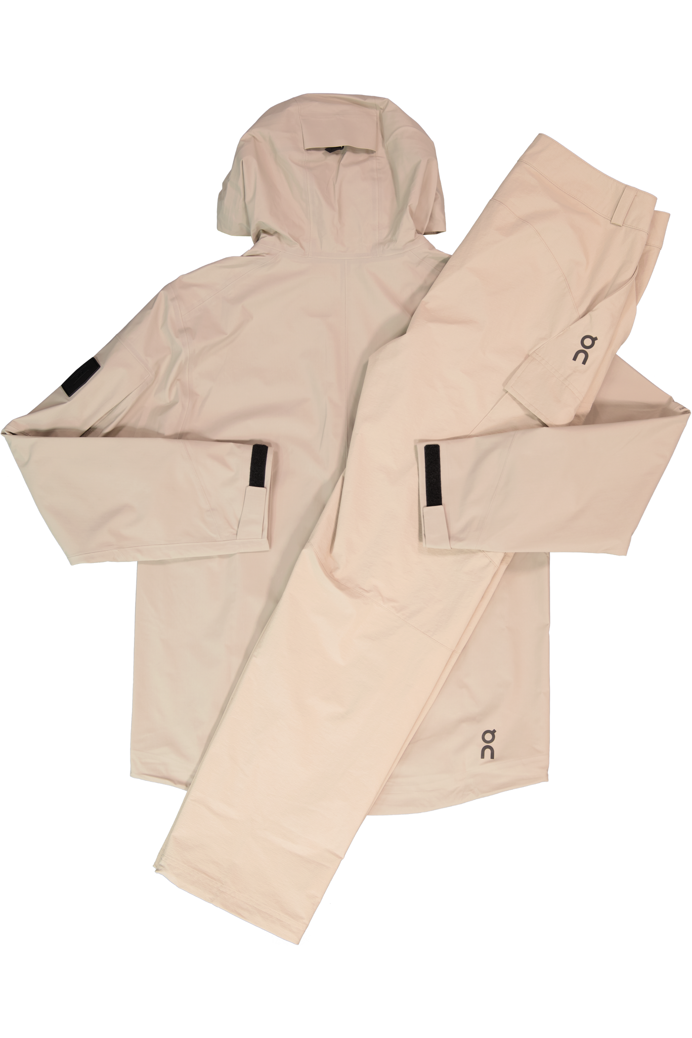 Men's On Running Desert Trek Waterproof Jacket & Water Resistant Trek Pants Set