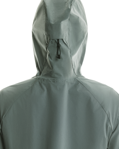 Women's On Running Core Jacket in Olive