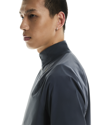 Men's On Running Weather Jacket Insulated in Navy I Eclipse