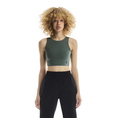 Women's On Running Core 2-in-1 Crop in Olive