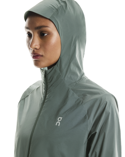 Women's On Running Core Jacket in Olive