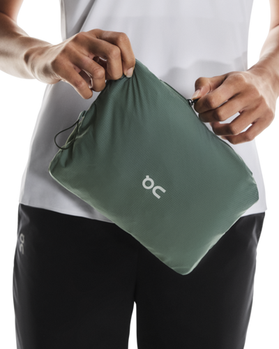 Women's On Running Core Jacket in Olive