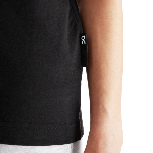 Women's On Running Club T-Shirt in Black