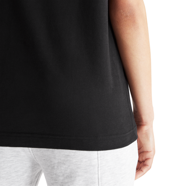 Women's On Running Club T-Shirt in Black