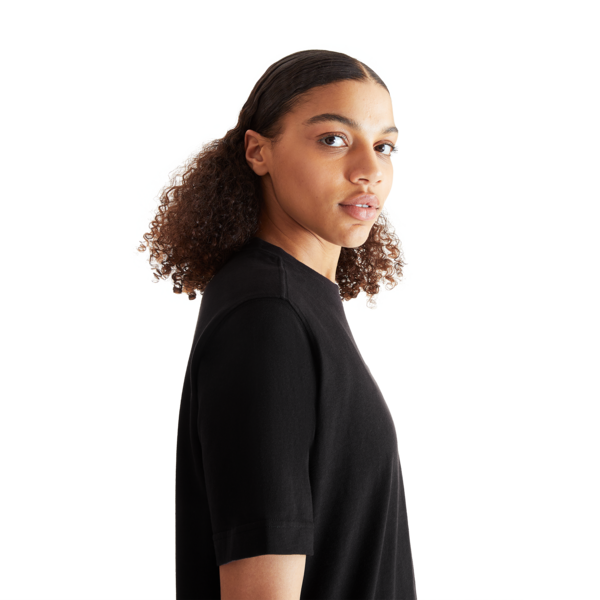 Women's On Running Club T-Shirt in Black